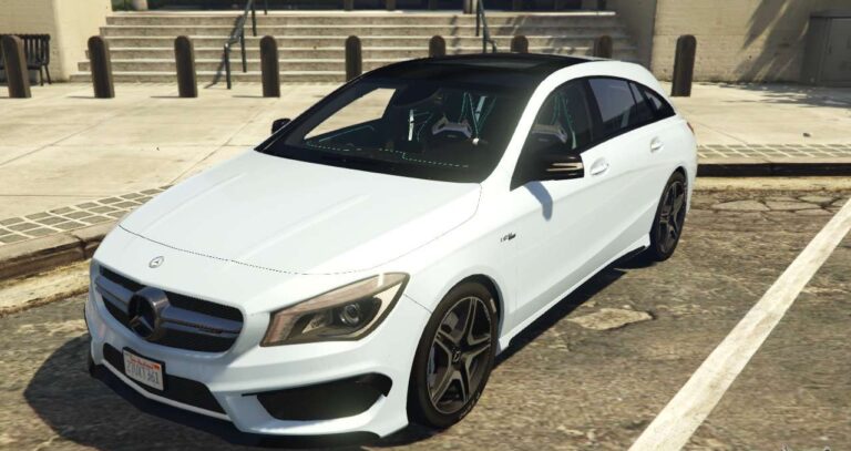 2016 Mercedes-AMG CLA 45 Shooting Brake