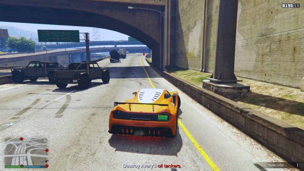 The GTA Online Protagonist defeating the Duggan guards.