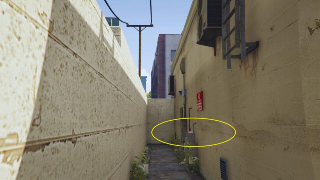 The LD Organics Product on a power box in a small alleyway next to the Vinewood Garage.
